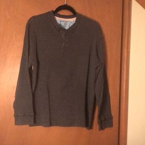 Men’s thermal Henley with 2 buttons